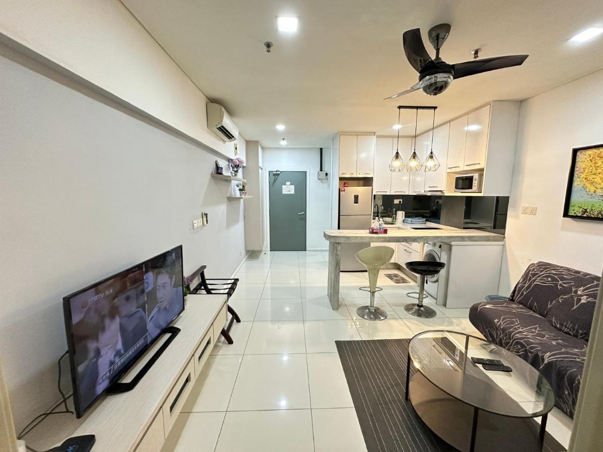 Summer Suites Klcc By Purple Orchid กัวลาลัมเปอร์ ภายนอก รูปภาพ