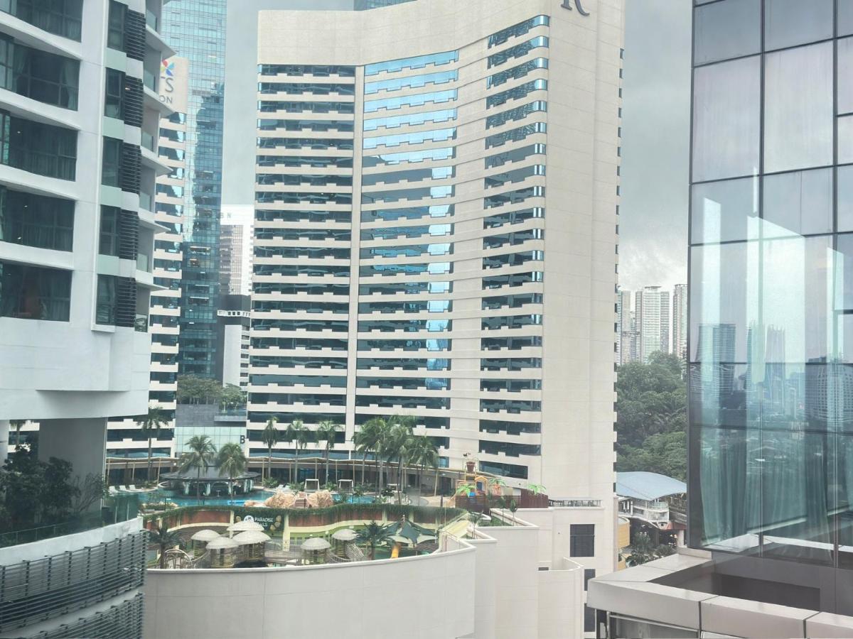Summer Suites Klcc By Purple Orchid กัวลาลัมเปอร์ ภายนอก รูปภาพ